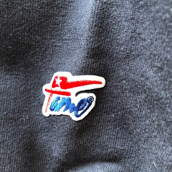 Hall of Fame Crewneck. - Picture 5 of 7